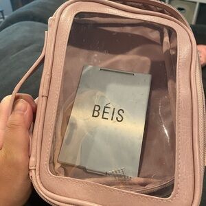 Pink Beis On The Go Essential travel case